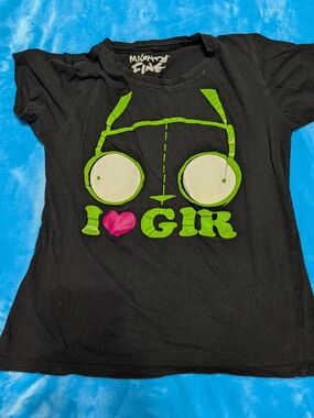 🖤💚💖 Mighty Fine Graphic Tee That Screams Nostalgia & Chaos